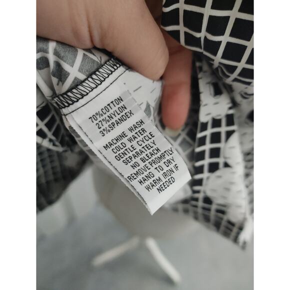 Mishca Top Tie Front Floral Checkered Black White Large - Picture 4 of 4